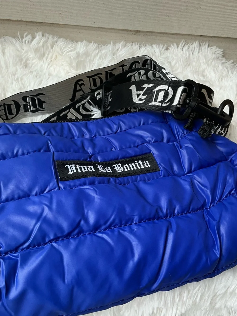 Viva La Bonita Quilted Puffer Crossbody - Electric Blue with Black/White Strap - Picture 5 of 8